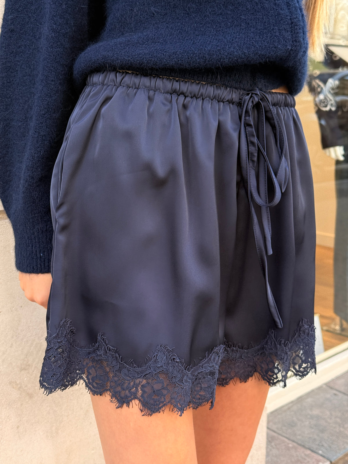 Short Samia marine